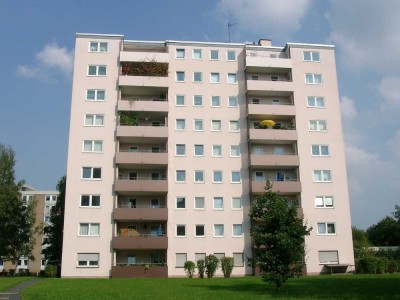 Helle 2 Zimmer Wohnung im 2. OG