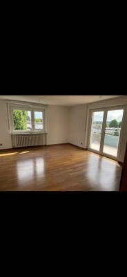 Helle 3-Zimmerwohnung mit Balkon und Stellplatz