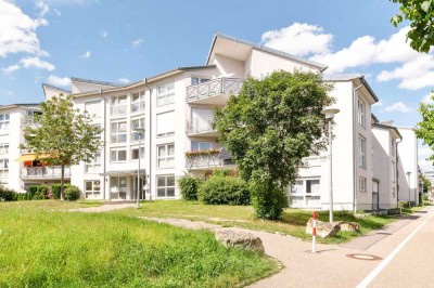 Moderne Maisonette-Wohnung mit Parkettboden, Terrasse & Balkon und 2 Parkplätze in Leonberg-Eltingen