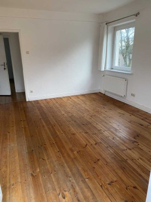 Schöne 2 Zimmer Wohnung nähe Dichterviertel mit Dachterrasse