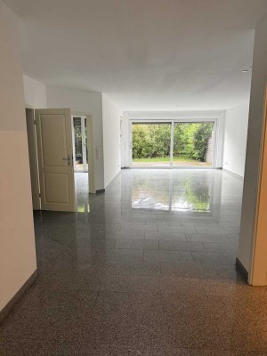 Exklusive, geräumige und neuwertige 3-Zimmer-Wohnung mit Terrasse/Garte in Pulheim