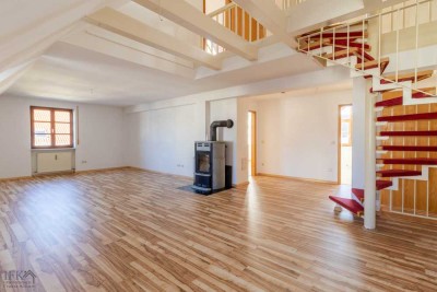 Extravagante Maisonette-Dachgeschosswohnung in zentraler Lage in Weilheim