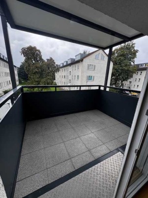 Einziehen und Wohnflühlen in 73033 Göppingen, 4 Zi. im 1.OG mit neuer EBK und Balkon:  WM ca.965€