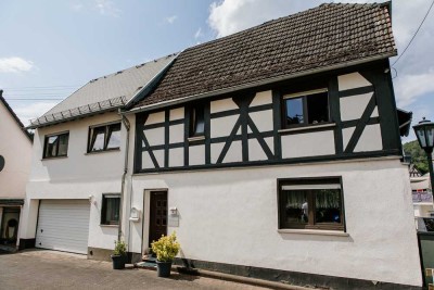 Vielseitig nutzbares Haus in zentraler Lage!