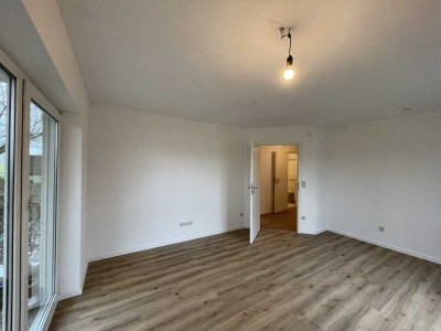 Renovierte 2 Zimmer Wohnung mit Terrasse und Stellplatz