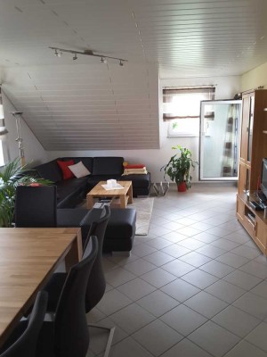 Schöne 2,5 Zimmerwohnung in Erkenbrechtsweiler
