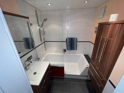 Freundliche 4,5-Zimmer-Wohnung, 1 O.G, in 76307, Karlsbad, langensteinbach