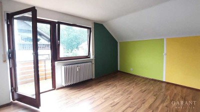 Gepflegte 3 Zimmer-DG-Wohnung mit Balkon, in ruhiger Lage, inkl. Kfz-Stellplatz!