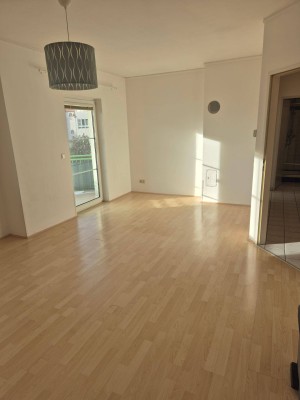2-Zimmer Wohnung mit Balkon und Stellplatz