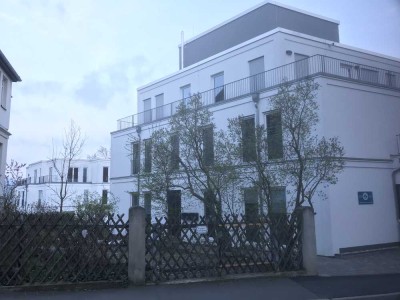 Geschmackvolle 3-Zimmer-Wohnung mit gehobener Innenausstattung, Loggia und Balkon am Landgrafen