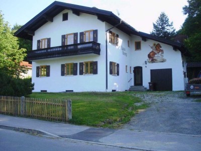 Geschmackvolle 4 Zimmer-Wohnung im 1. Obergeschoss eines Zweifamilienhauses in Bad Kohlgrub