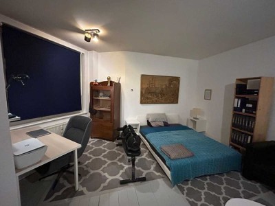 Große 1 Zimmer Wohnung am Helmholzkiez