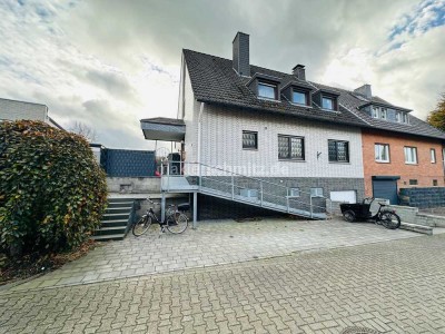 GROßZÜGIGES EINFAMILIENHAUS MIT GARTEN UND GARAGE!
