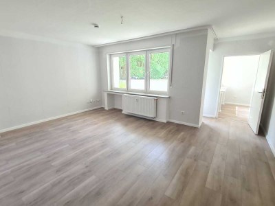 Träumhaft schön!  Alles neu! Top 4,5 Raum Wohnung in zentraler Lage ! Balkon und Aufzug !