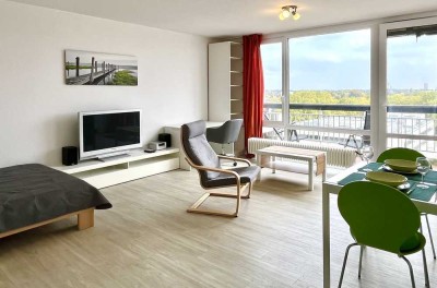 Helles und schön möbliertes Apartment