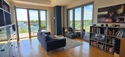 Panorama-Weitblick: Exklusive Wohnung an der Spree, mit TG-Stellplatz!
