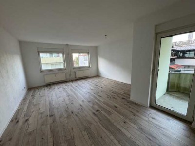 Erdgeschosswohnung mit Balkon