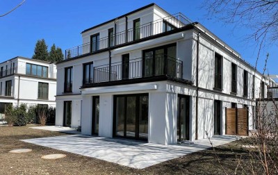 Erstbezug: 4-Raum-Maisonette-Wohnung mit lux. Ausstattung und großem Garten in München Bogenhausen