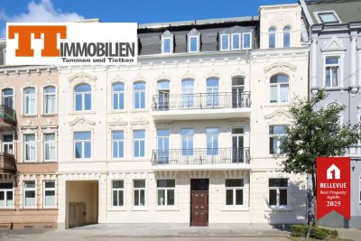 TT bietet an: ERSTBEZUG  Hochwertig kernsanierte 3-Zimmer-Wohnung mit Balkon und Carport in d