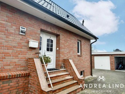 Junge Doppelhaushälfte in ruhiger Lage mit Blick über Wiesen