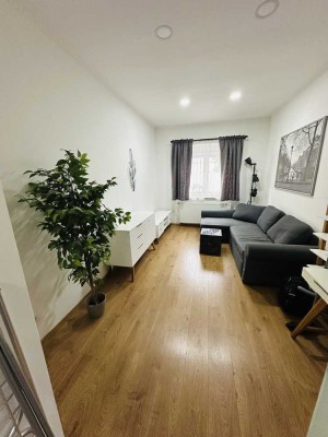 2-Zimmer Wohnung modern&möbliert zentral und ruhig in Nürnberger Südstadt