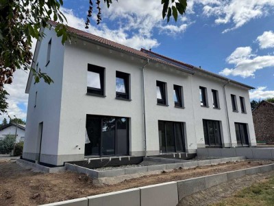 Ihr Platz zum Ankommen - Letztes Reihenendhaus mit kurzfristiger Übergabe!