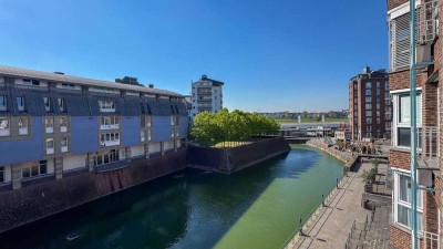 ***Altstadt-Rheinufer*** schicke sanierte Wohnung mit Blick auf den Alten Hafen zu kaufen!