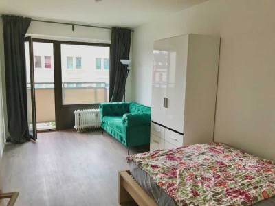 Möblierte Wohnung mit Balkon in Pempelfort