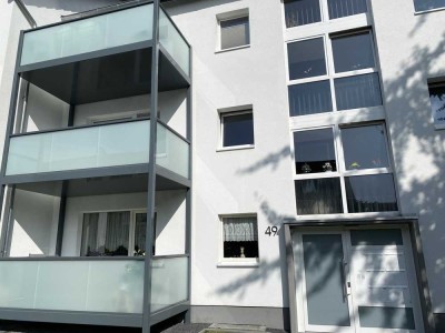 3-Zimmer-Wohnung mit Balkon in zentraler Lager zu vermieten