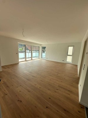 Neubau-Erstbezug! 3-Zimmerwohnung mit großem Balkon