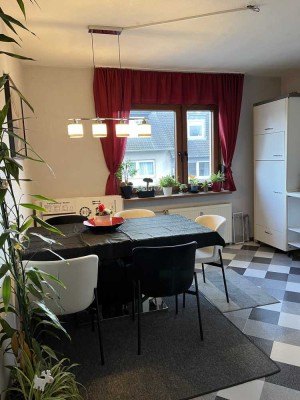 2-Zimmer-Wohnung mit Balkon und großer Wohnküche in Leverkusen