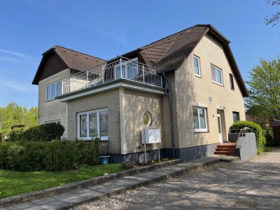 Geschmackvolle 2-Zimmer-Wohnung modernen Zuschnitts mit neuer gehobener Innenausstattung in Tarp..