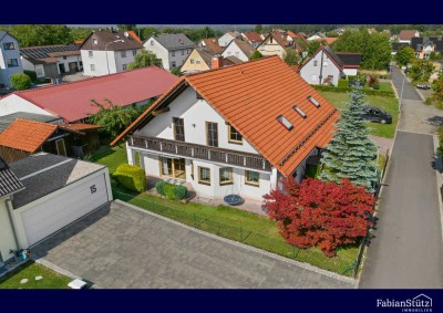 Ihr neues Familiendomizil! Charmantes ZFH mit idyllischem Grundstück in ruhiger Wohnlage