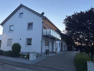 Erstbezug nach Sanierung: exklusive 4-Zimmer-Wohnung in Pfaffenhofen mit Balkon und Dachterasse