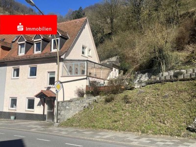 Gemütliche Doppelhaushälfte fürs kleine Budget mit eigenem Garten