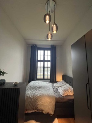 Voll möblierte luxuriöse 2-Zimmer-Loft-Wohnung direkt am Main