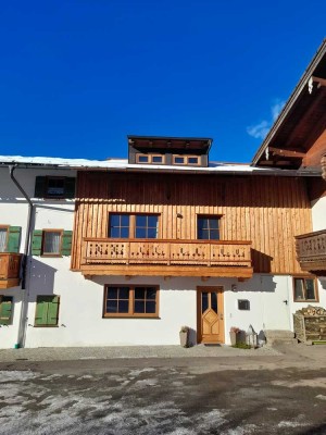 Neubauwohnung/Haushälfte vor wunderschönem Bergpanorama in sonniger Lage