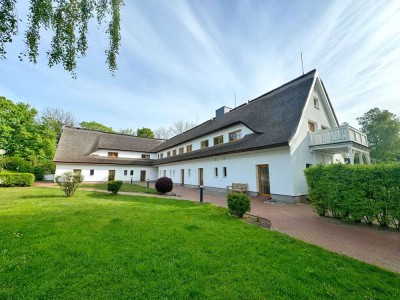 * Boddenblick * Ferien- Eigentumswohnung mit großer Terrasse, einzigartige Lage * Reddevitzer Höft *