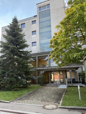 Großzügige Zwei-Zimmer-Wohnung mit Potenzial f. eigene Gestaltung in Kaufering