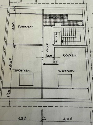 Stilvolle, gepflegte 2,5-Zimmer-Dachgeschosswohnung mit Balkon und Einbauküche in Schwetzingen