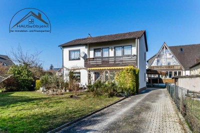 CHARMANTES EINFAMILIENHAUS MIT WEITLÄUFIGEM GRUNDSTÜCK, GARAGE UND CARPORT