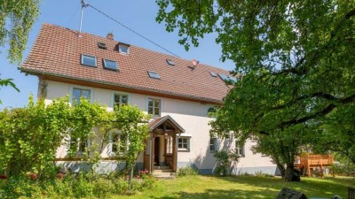 Idyllisches Landleben pur - Liebevoll saniertes Bauernhaus mit ELW sowie großem Gartengrundstück