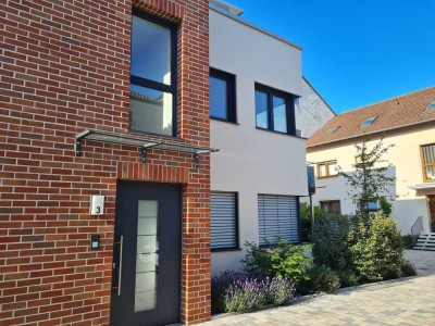 Wunderschöne 2,5-Zi.-Wohnung im Penthouse-Style mit 2 Terrassen, ab 1.9.25, EBK