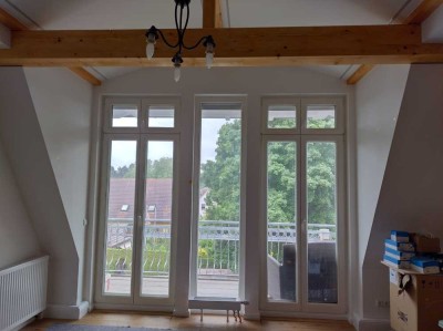 *Erstbezug nach Dachgeschoss-Bau*3 Zimmer*EBK*Balkon*Mahlsdorf*
