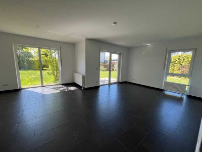 Schöne 2-Zimmer-Erdgeschosswohnung mit Terrasse und EBK in Bielefeld-Jöllenbeck
