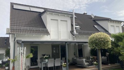 Moderne Doppelhaushälfte in ruhiger Lage (Stutensee-Friedrichstal)
730.000 € - 135 m² - 4.0 Zi.