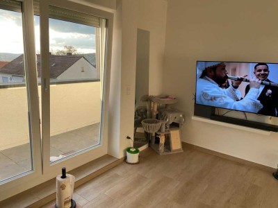 Neuwertige 3,5-Raum-Wohnung mit Balkon und Einbauküche in Plochingen