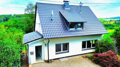 Design trifft Natur – modernisiertes Einfamilienhaus mit Gartenidylle
