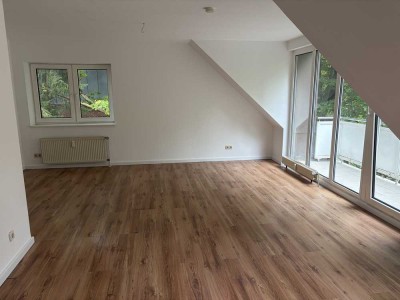 Charmantes 3-Zimmer Penthouse mit Balkon in Hamburg-Bahrenfeld