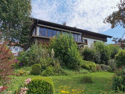 Gr. Landhaus m. Ausblick u. ca. 1.000 m2 Traumgrundstück b. Zwiesel/Bayer. Wald!